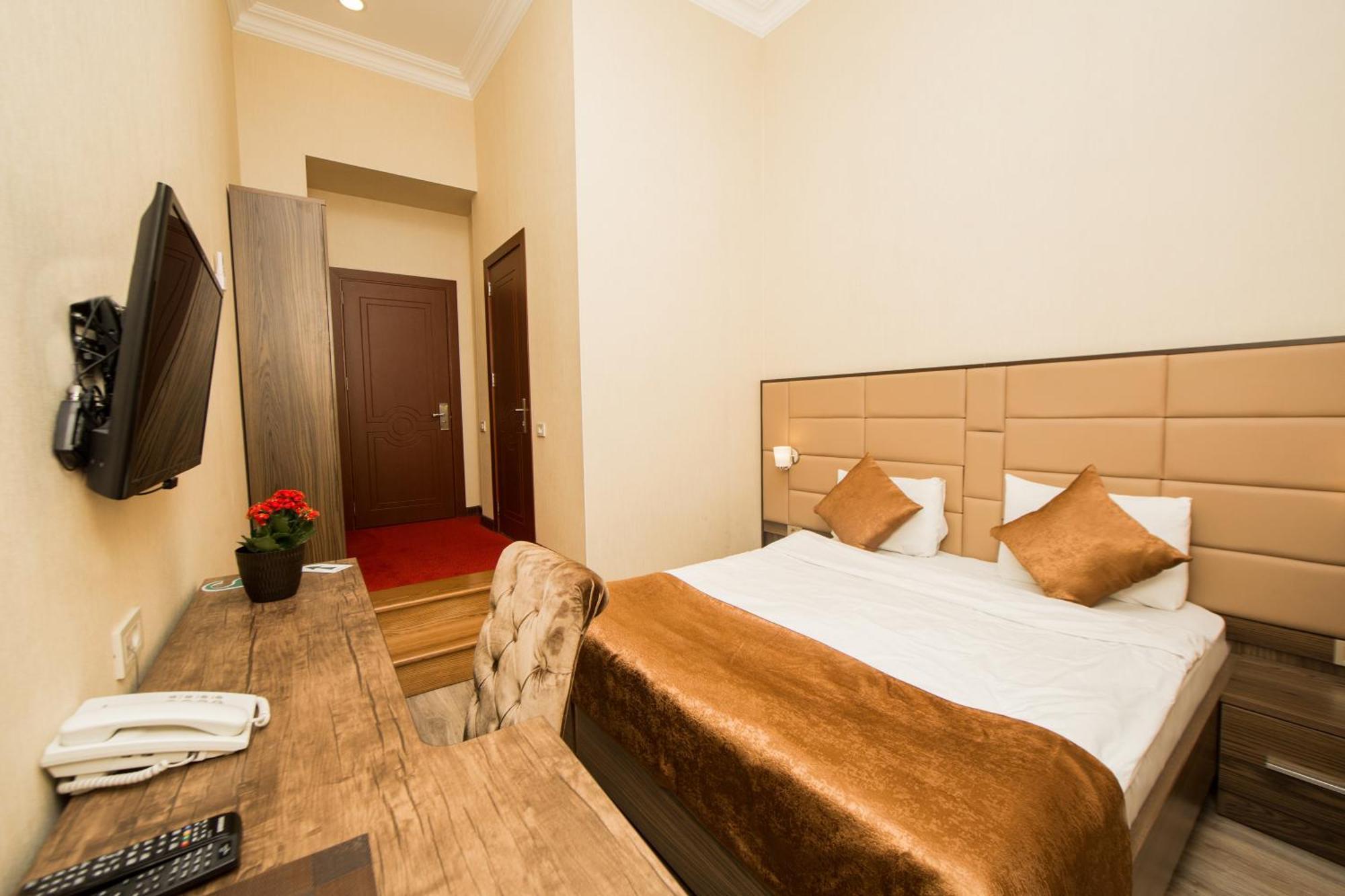 Passaje Old Hotel Baku Ngoại thất bức ảnh